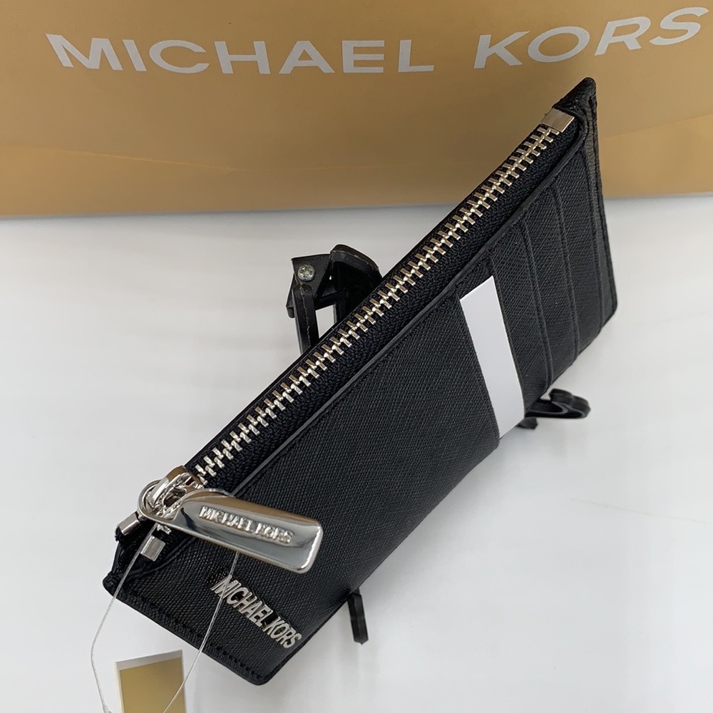 MICHAEL KORS
Jet Set Travel Medium Top Zip Leather Card
Case Wallet
BLACK NWT - Picture 3 of 10